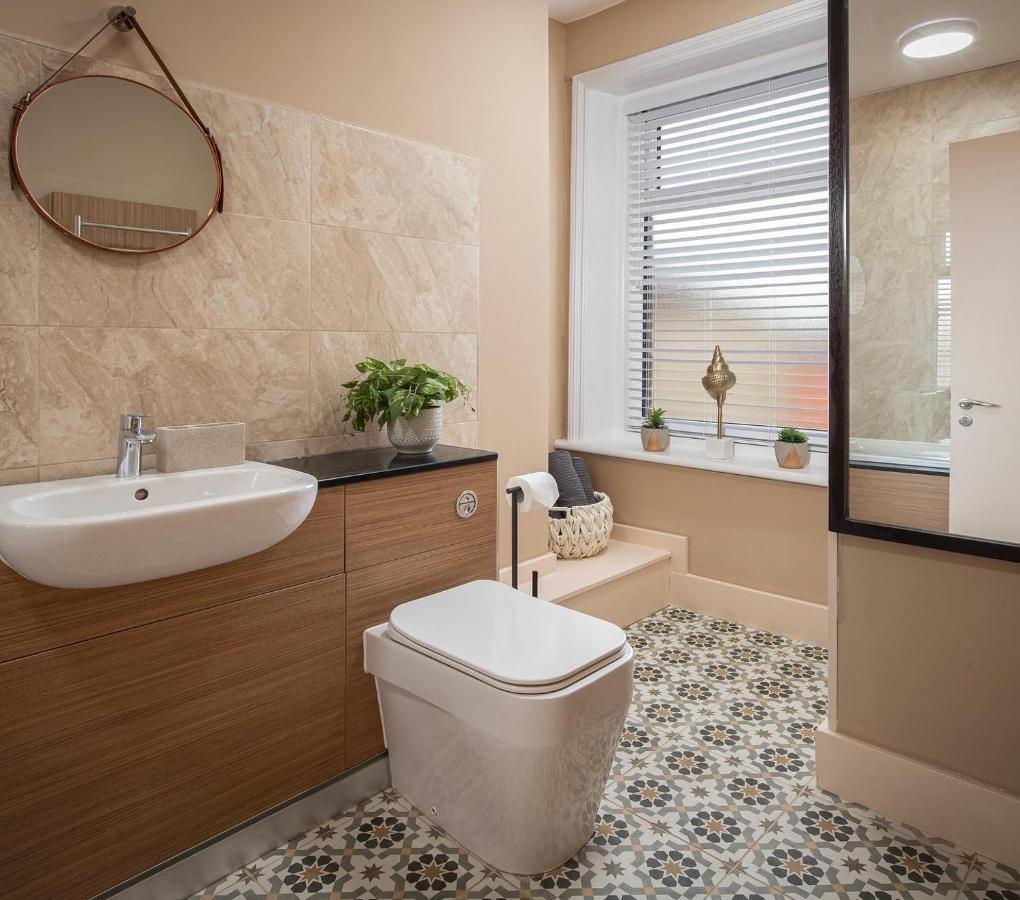 Coral Boutique Apartment 2 แบล็คพูล ภายนอก รูปภาพ